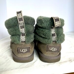 UGG Fluff Mini Quilted Fleece 1103612K Kids Boots Size 2